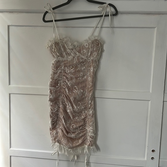 Shareen collections white lace dress with tie detailing. Size: 12. NWT. - Picture 1 of 4